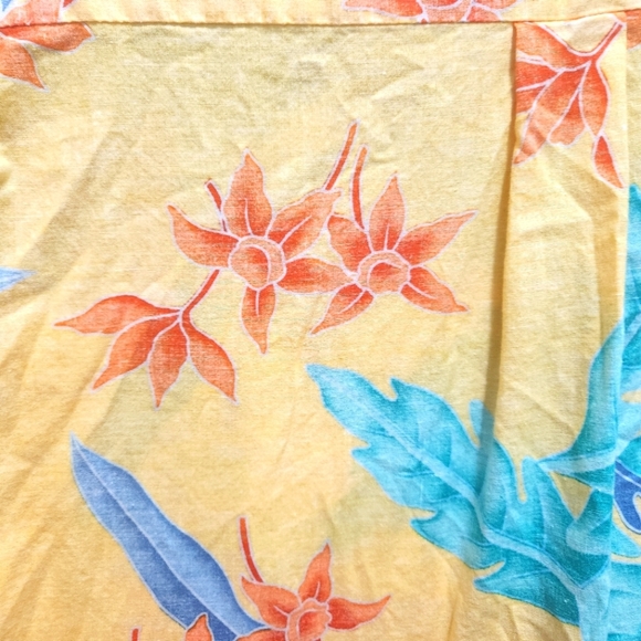 Vintage Hawaiian Mens Button Up Yellow Tropical Floral Shirt Size L Aloha Travel - Picture 5 of 5